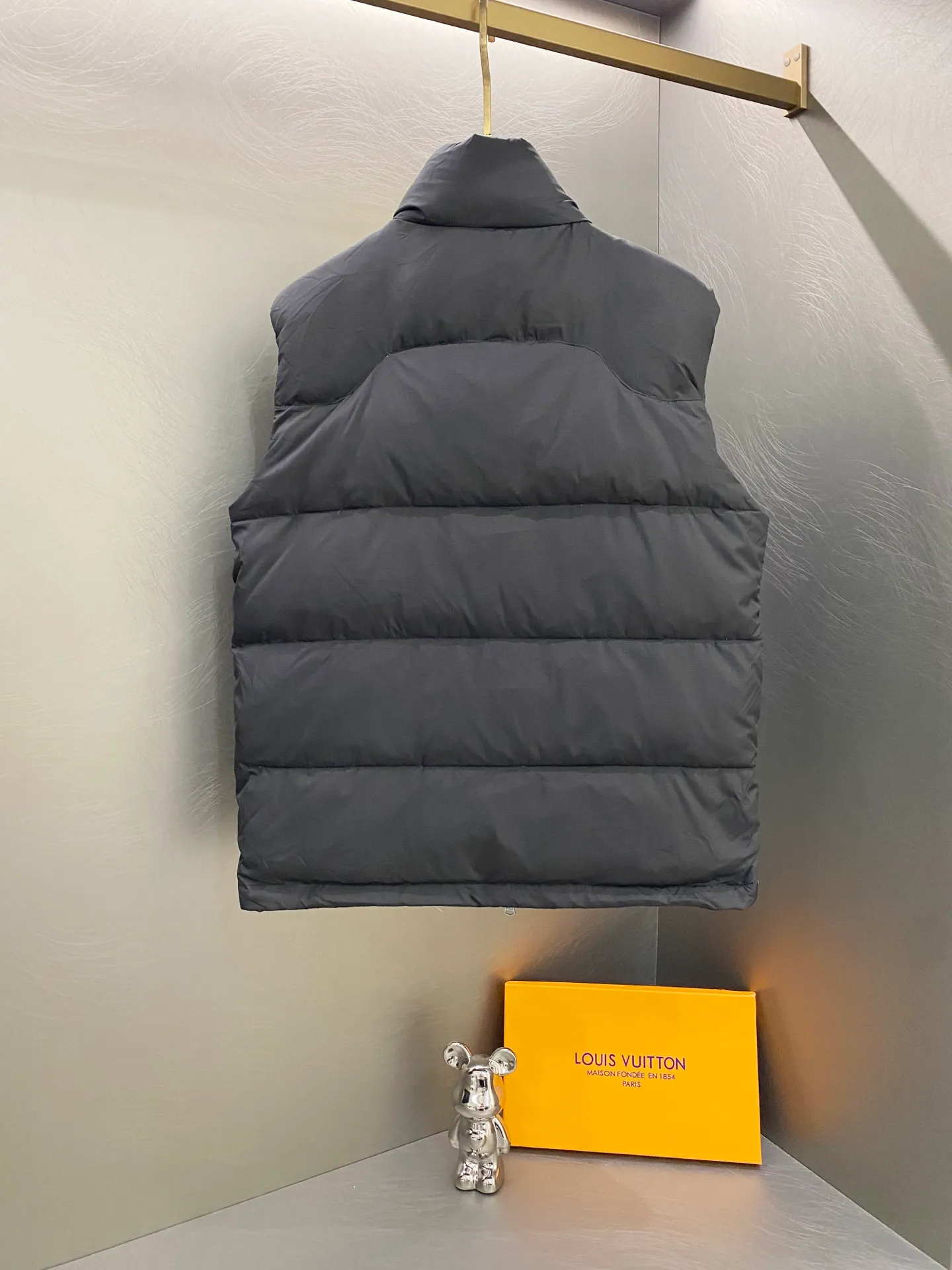 P520 Ralph Lauren/Ralph Lauren Men's Classic Pocket Zipper Waterproof Down Vest [Top Version] - - Accessories: Original tag washable label + electroplated YK zipper logo Customized Ralph Lauren zipper - Full set of accessories - The same style can be used by men and women Color: Black, Navy Blue, Black Glossy